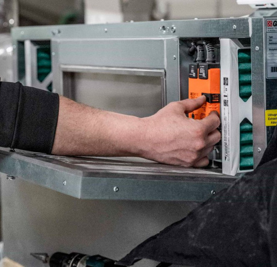 Ventilationstekniker med interesse for teknikken